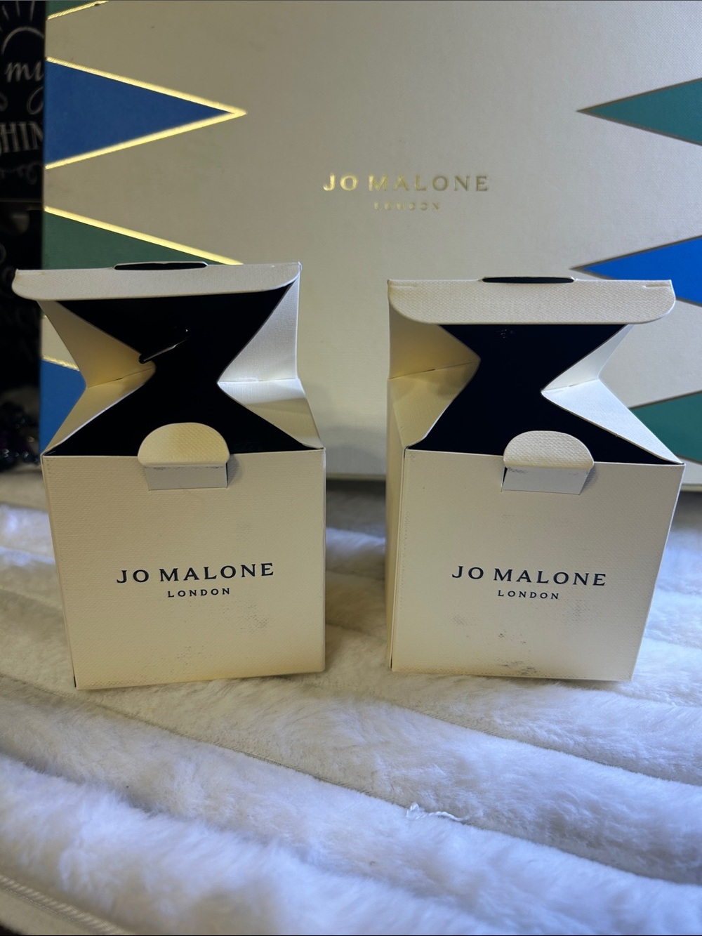 Jo Malone Gift Boxes - Set of 2 - Picture 3 of 3